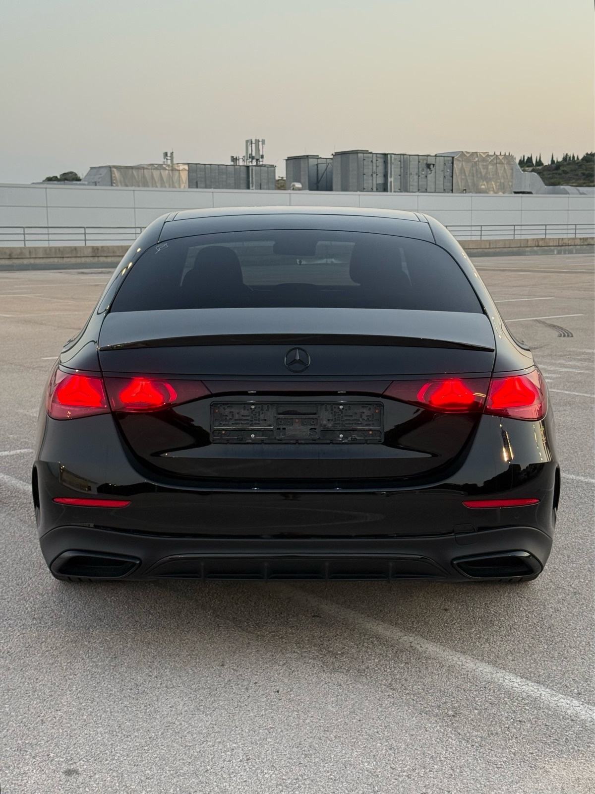 Mercedes-Benz E-klasa E 300 DE 4MATIC AMG, fotografija 4