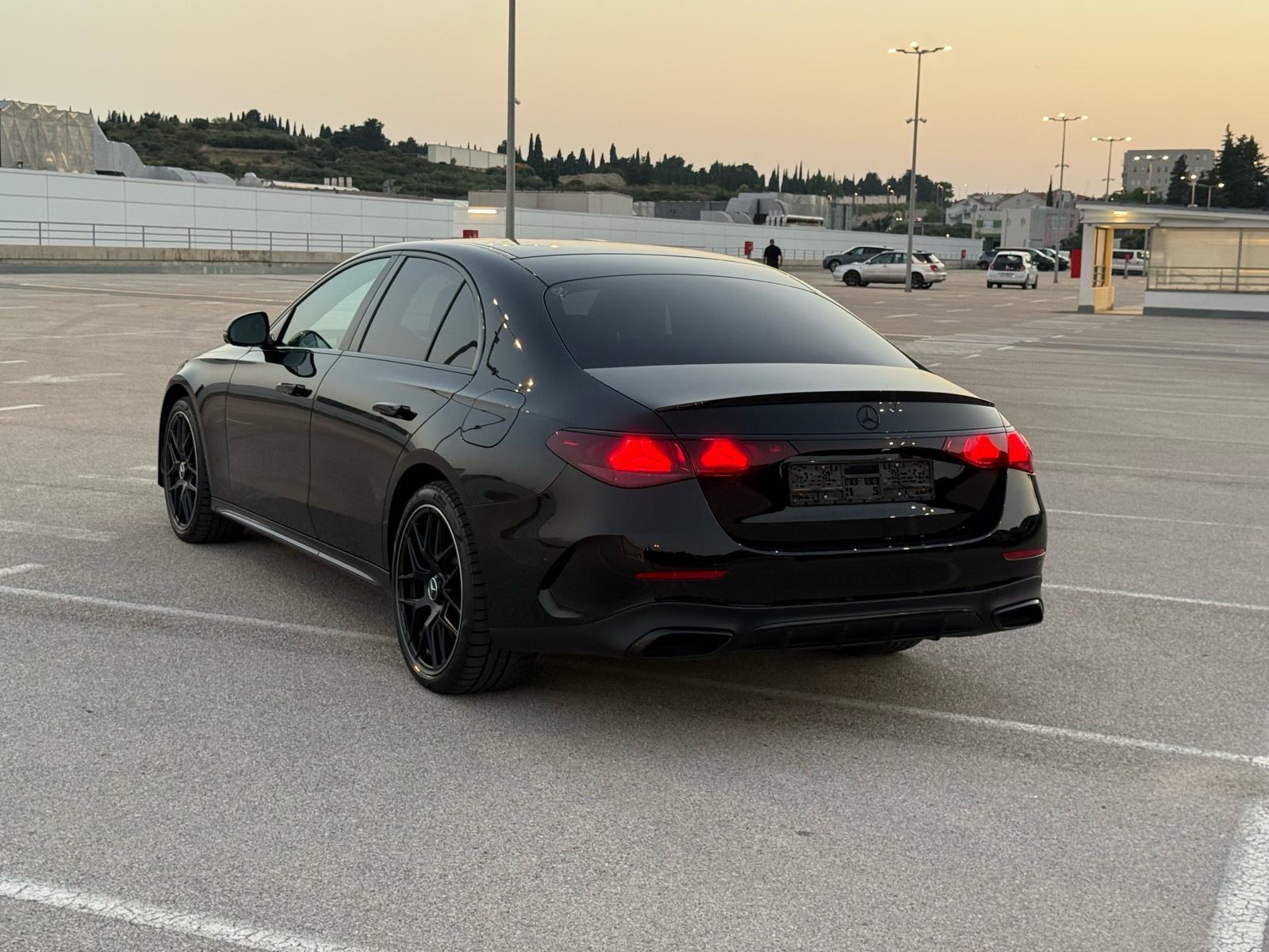 Mercedes-Benz E-klasa E 300 DE 4MATIC AMG, fotografija 8