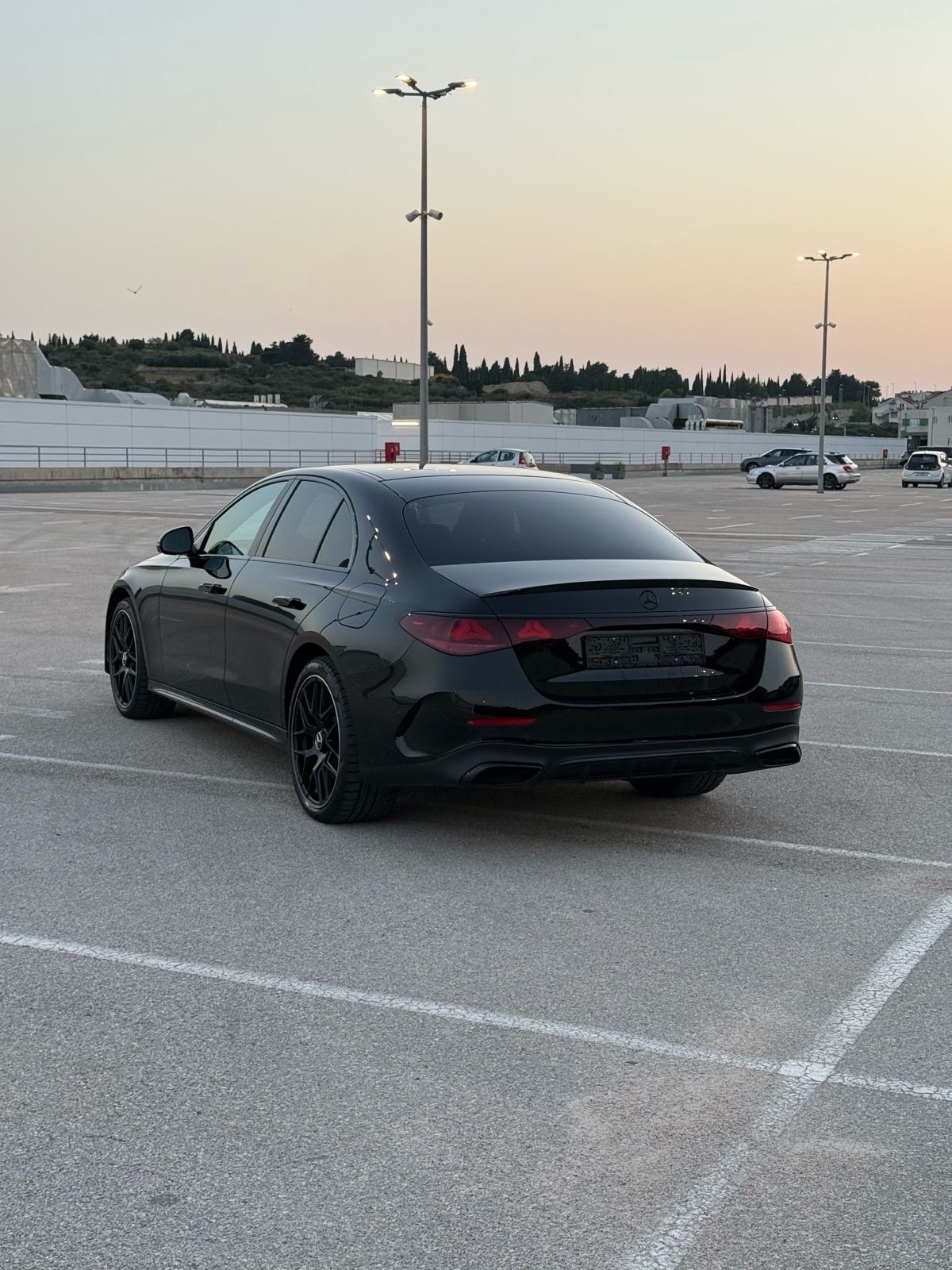 Mercedes-Benz E-klasa E 300 DE 4MATIC AMG, fotografija 13