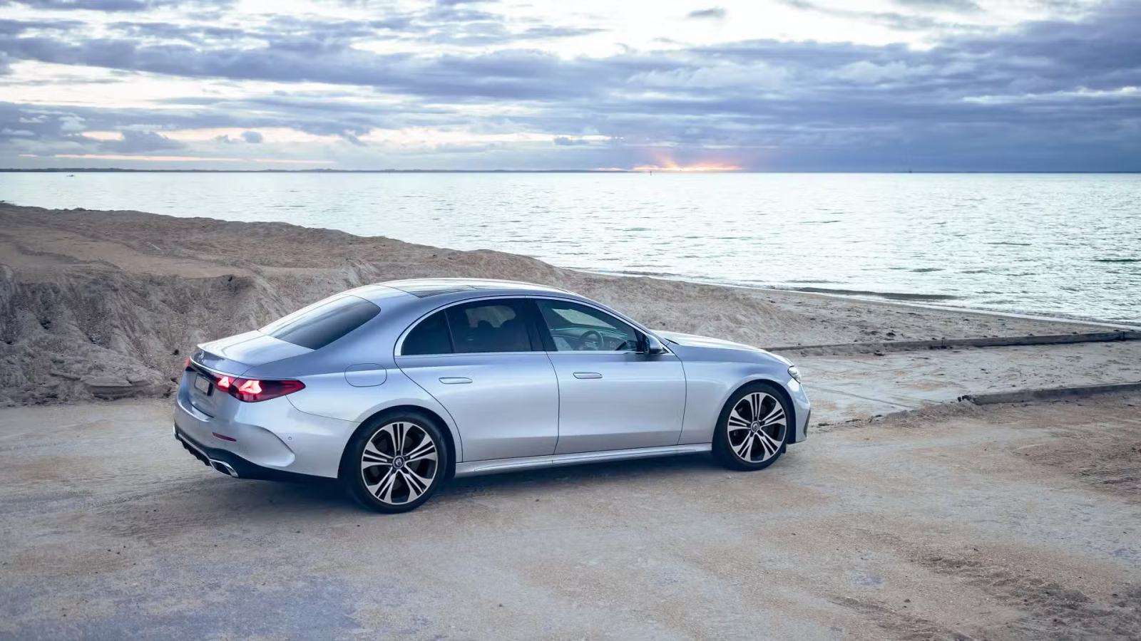 Mercedes E 300de AVANTGARDE ADVANCED PLUS 2024. – 20.000 km – PRILIKA, pogled izvana - slika 4