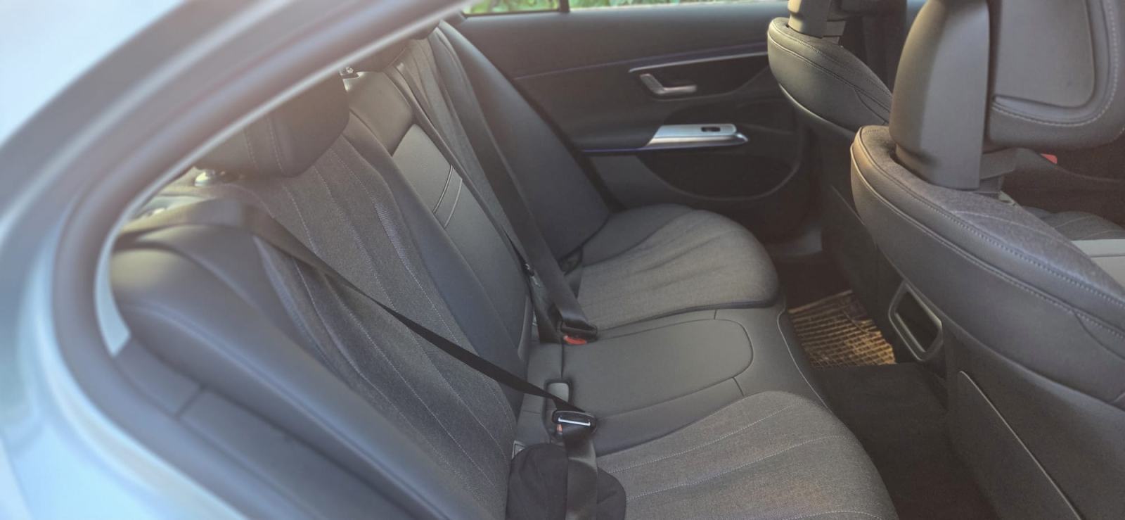 Mercedes E 300de AVANTGARDE ADVANCED PLUS 2024. – 20.000 km – PRILIKA, fotografija 17