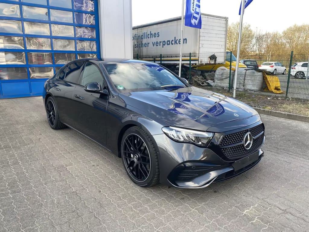 Mercedes-Benz E-klasa E220d AMG, fotografija 3