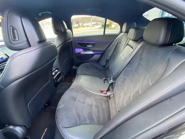 Mercedes-Benz E-klasa E220d AMG, fotografija 12