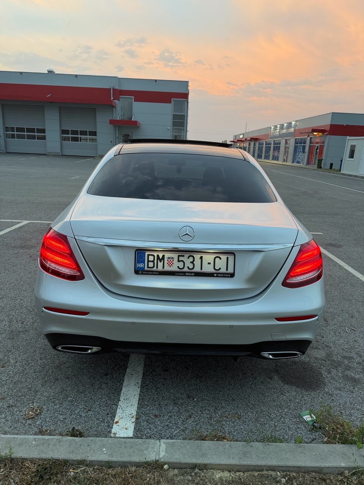 Mercedes-Benz E-klasa E220D reg. do 7/2027. Bez zamjena, fotografija 3