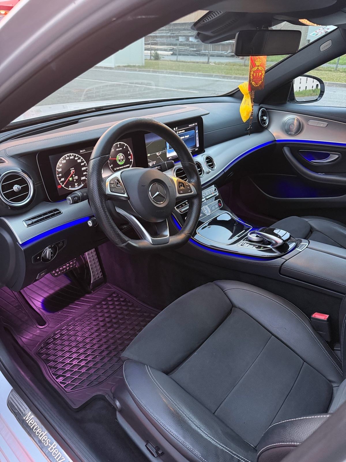 Mercedes-Benz E-klasa E220D reg. do 7/2027. Bez zamjena, fotografija 14