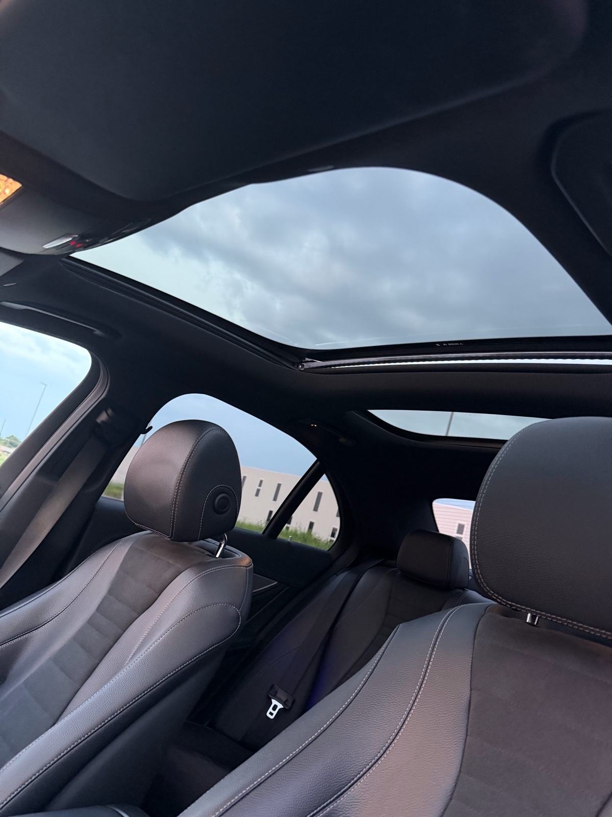 Mercedes-Benz E-klasa E220D reg. do 7/2027. Bez zamjena, fotografija 15