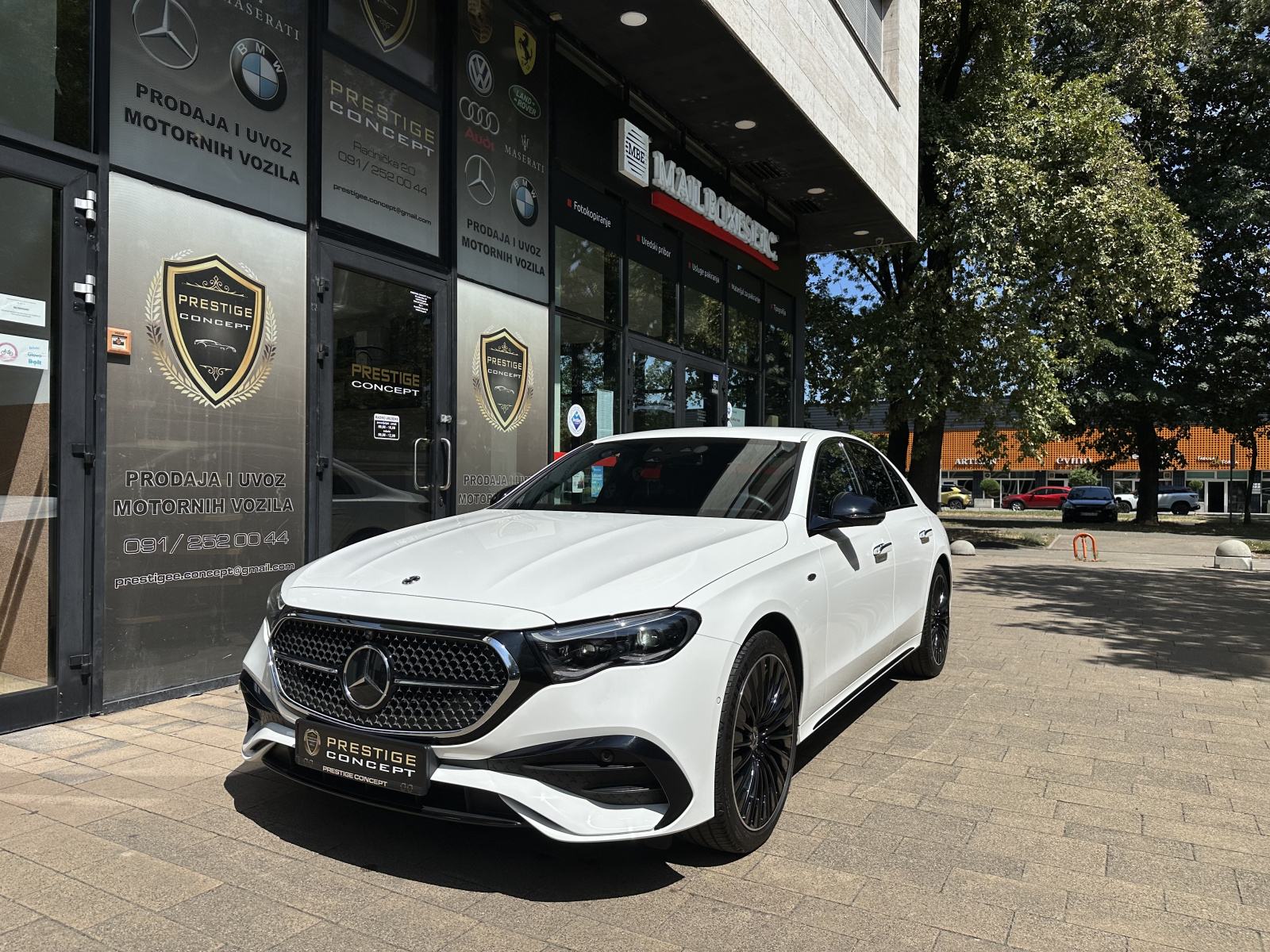 Mercedes-Benz E-klasa E300de *AMG*4MATIC*MEMORIJA*BURMESTER*, pogled izvana - slika 1