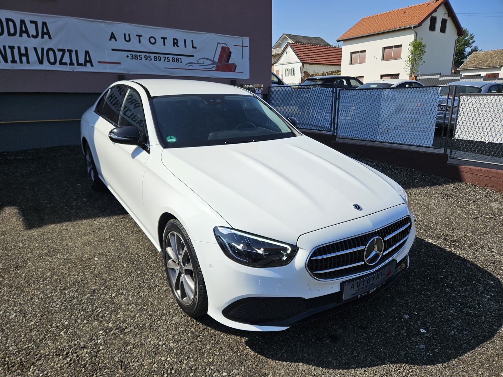 Mercedes-Benz E-klasa E300e,LEASING BEZ UČEŠĆA I BEZ JAMACA, fotografija 9