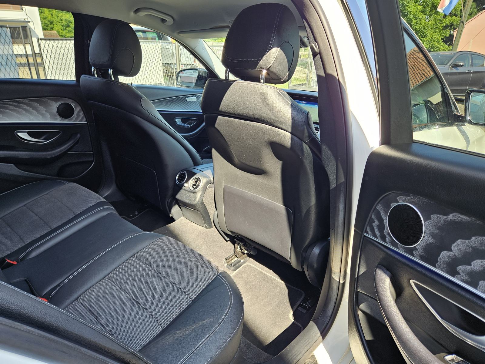 Mercedes-Benz E-klasa E300e,LEASING BEZ UČEŠĆA I BEZ JAMACA, fotografija 16
