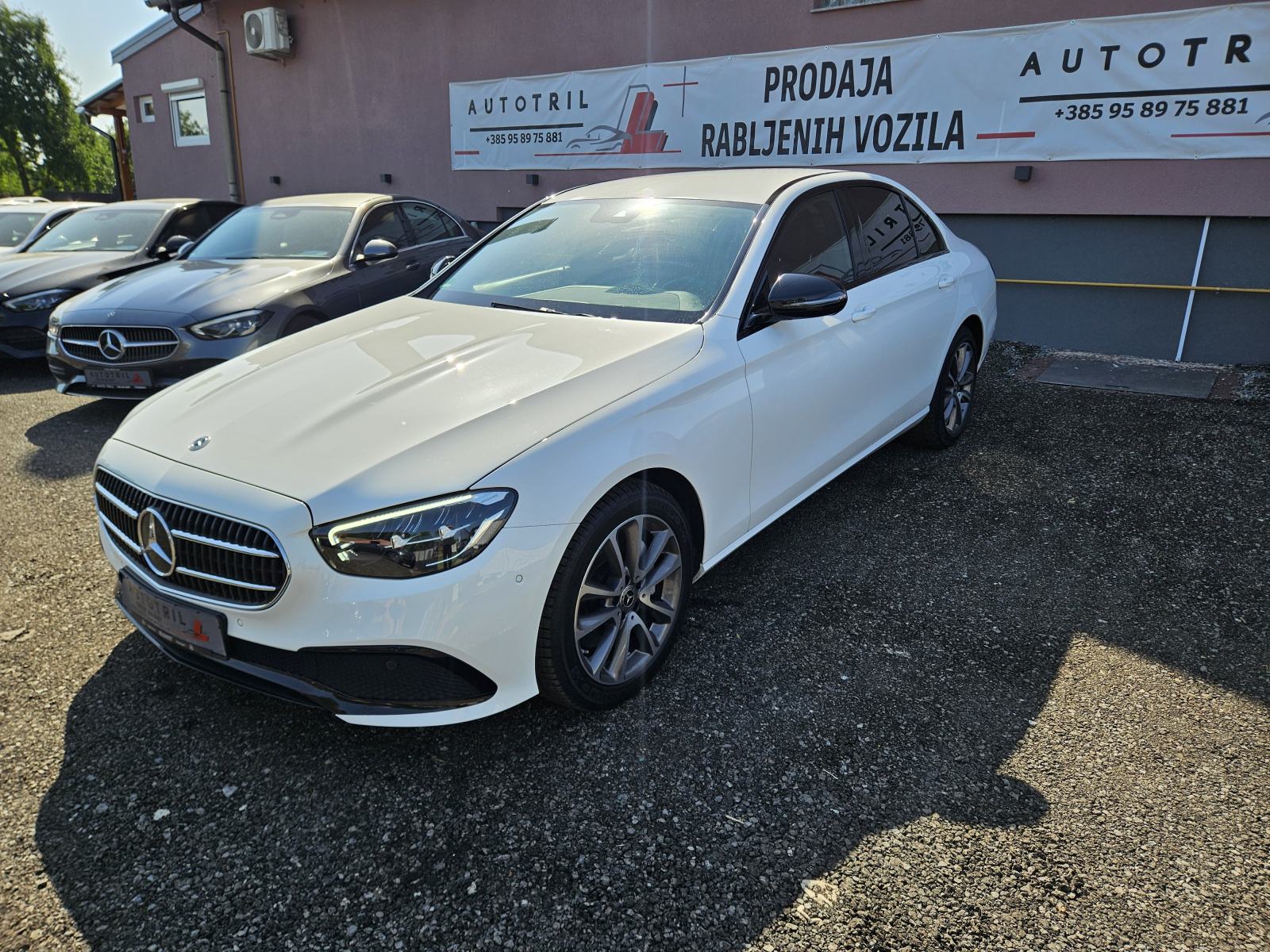 Mercedes-Benz E-klasa E300e,LEASING BEZ UČEŠĆA I BEZ JAMACA, pogled izvana - slika 1