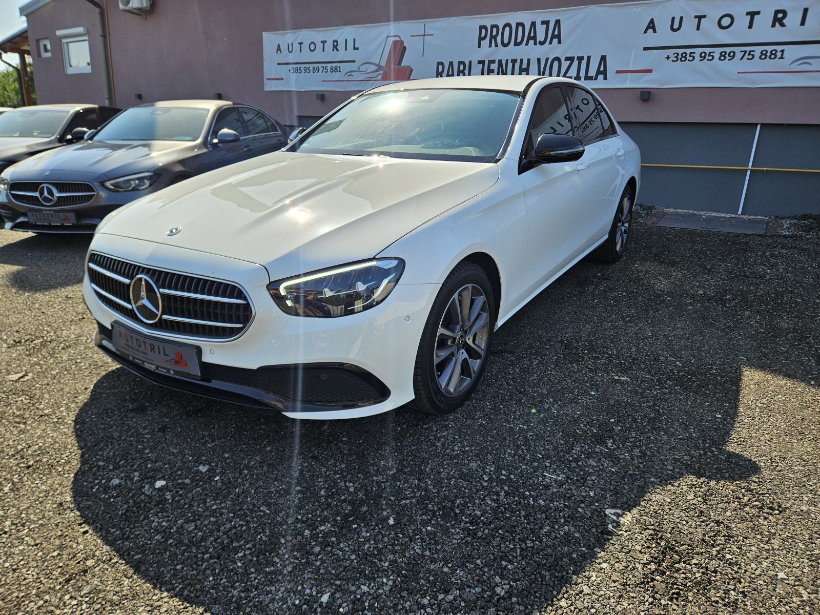 Mercedes-Benz E-klasa E300e,LEASING BEZ UČEŠĆA I BEZ JAMACA, fotografija 11