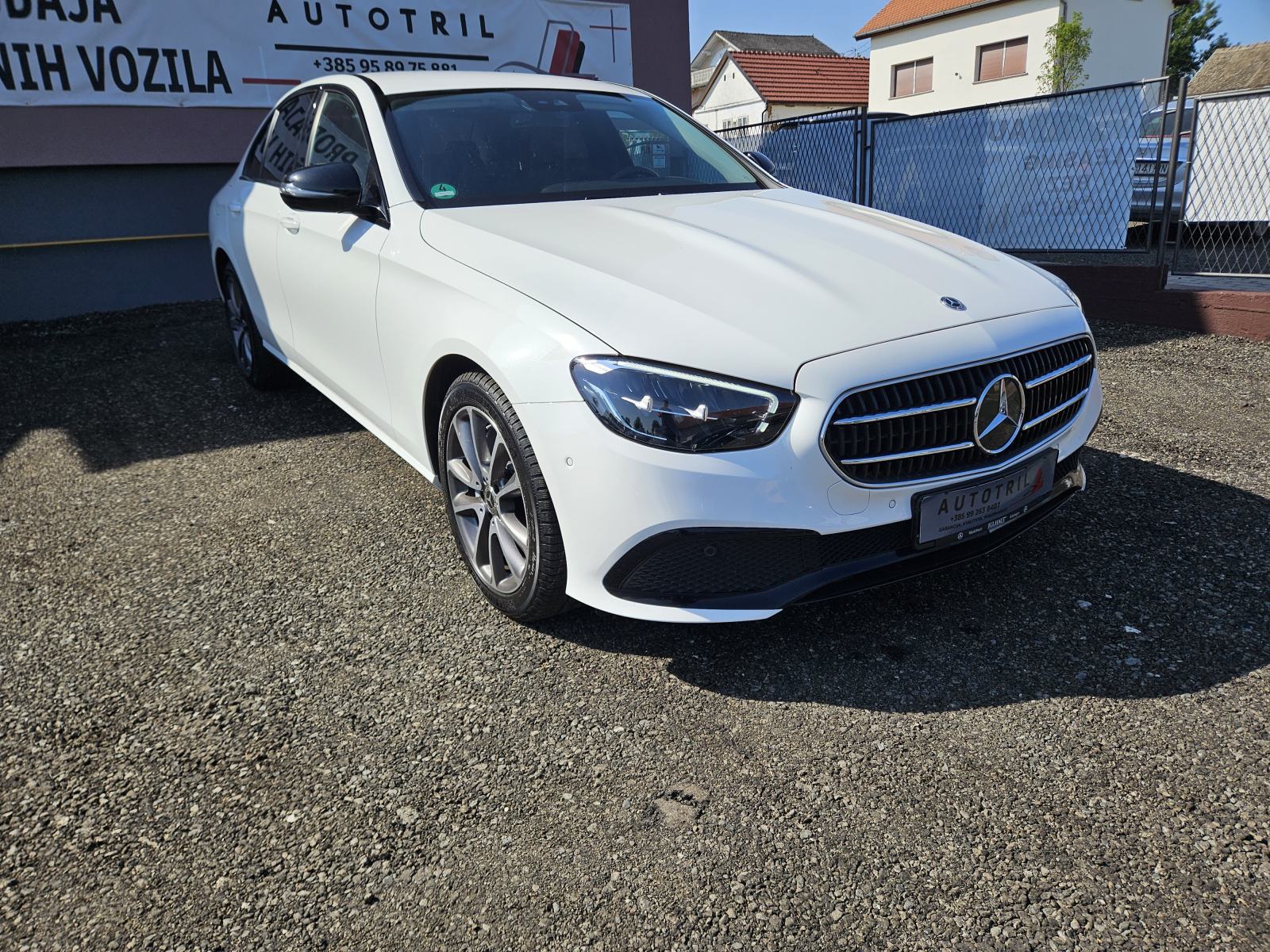 Mercedes-Benz E-klasa E300e,LEASING BEZ UČEŠĆA I BEZ JAMACA, pogled izvana - slika 2
