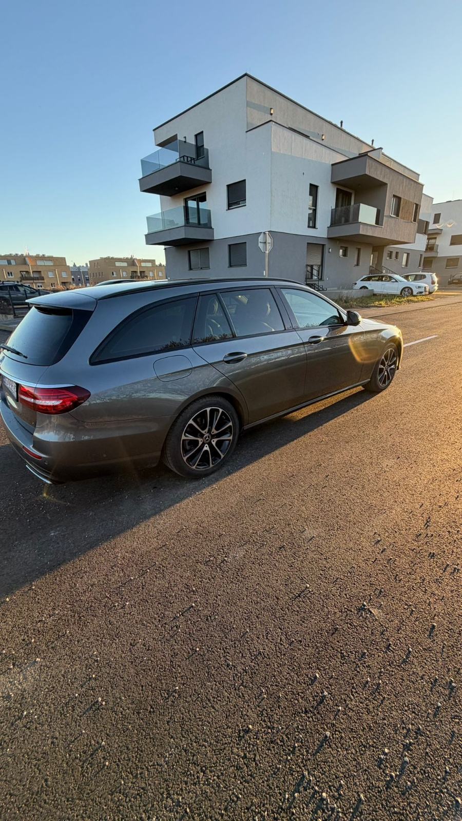 Mercedes-Benz E-klasa T Mod E 220 d AVANGARD, KAM, LED, VIRTUAL, NAVI, fotografija 7