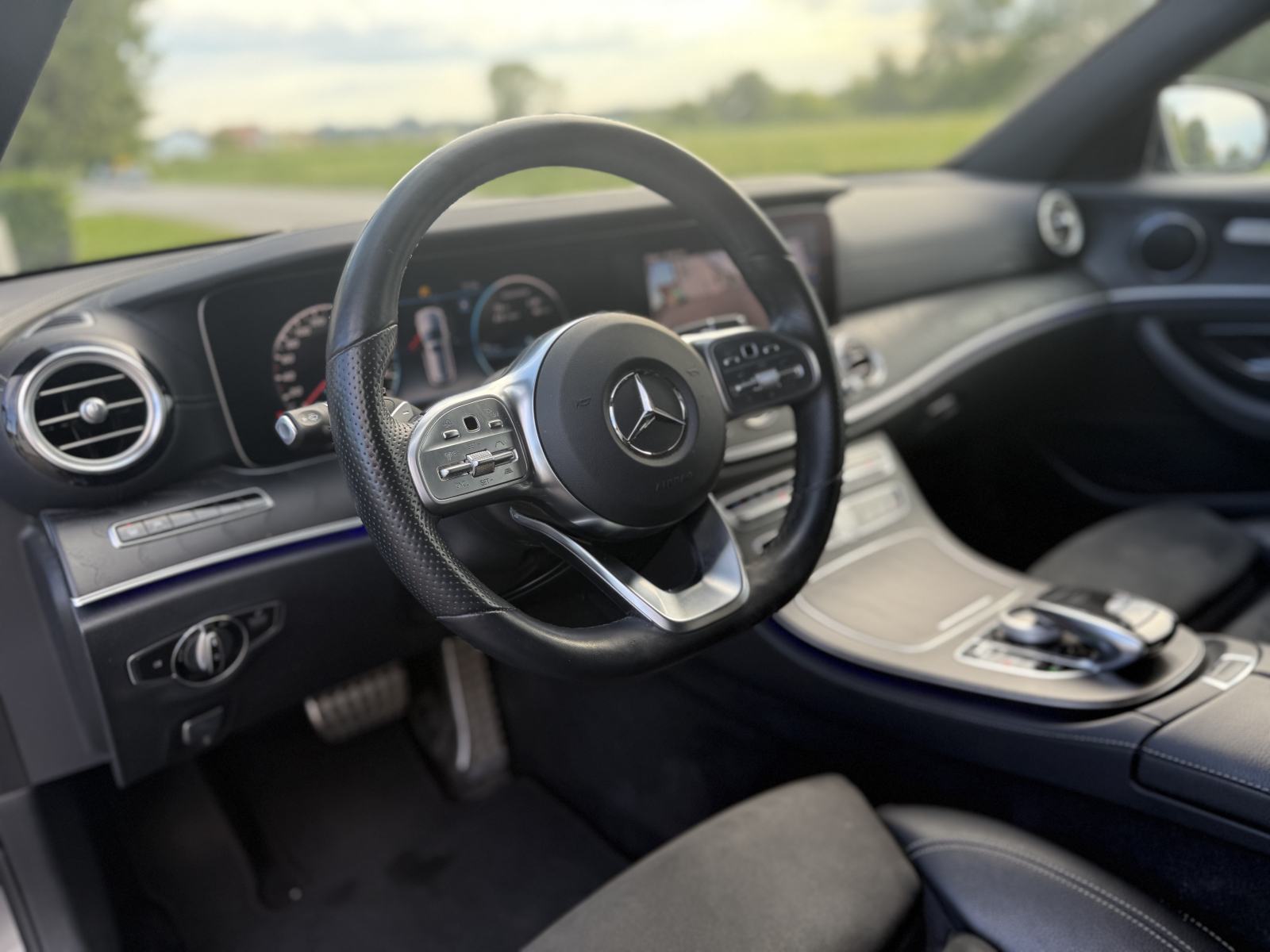 Mercedes-Benz E-klasa FULL AMG LOOK • PUN OPREME • GARANCIJA, fotografija 11