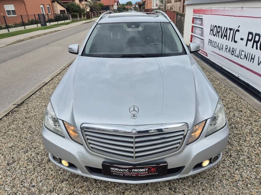 Mercedes-Benz E-klasa T-model 220 CDI,servisiran,reg.8/26,odličan, fotografija 15
