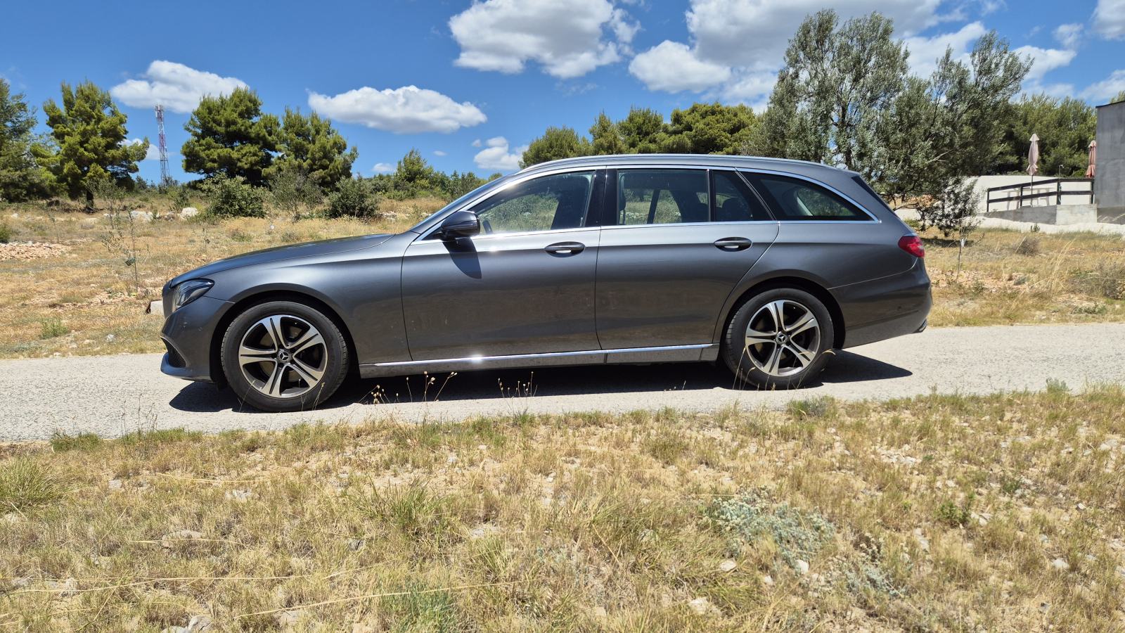 Mercedes-Benz E-klasa T-model 220 d 4MATIC, fotografija 4
