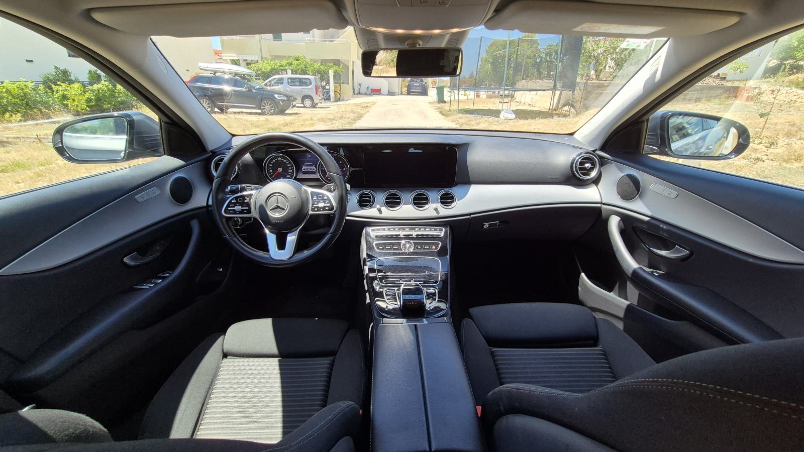 Mercedes-Benz E-klasa T-model 220 d 4MATIC, fotografija 11