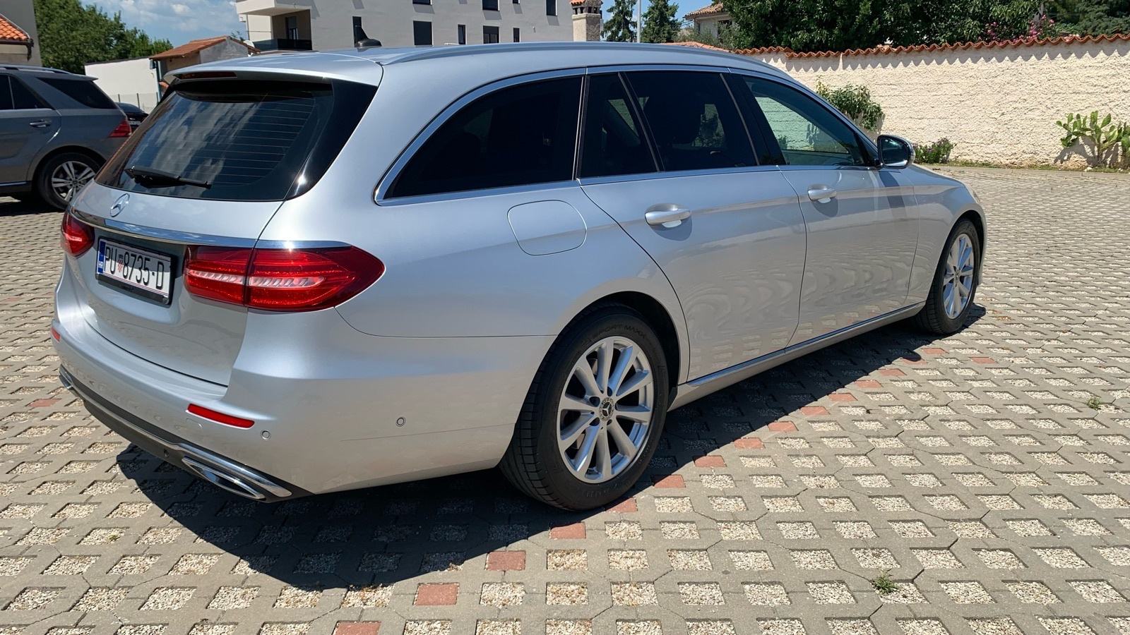 Mercedes-Benz E-klasa T-model 220 d HR regestriran! Kao nov!, pogled izvana - slika 5