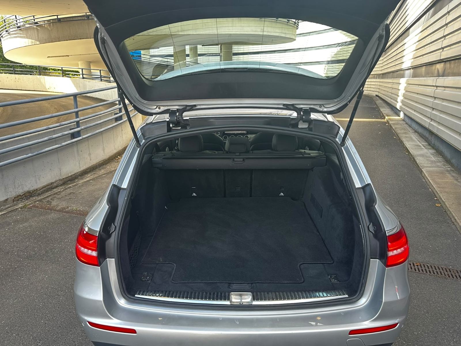 Mercedes-Benz E-klasa T-model 350d 4Matic*AMG*Pano*Navi*360*Novo*, fotografija 9