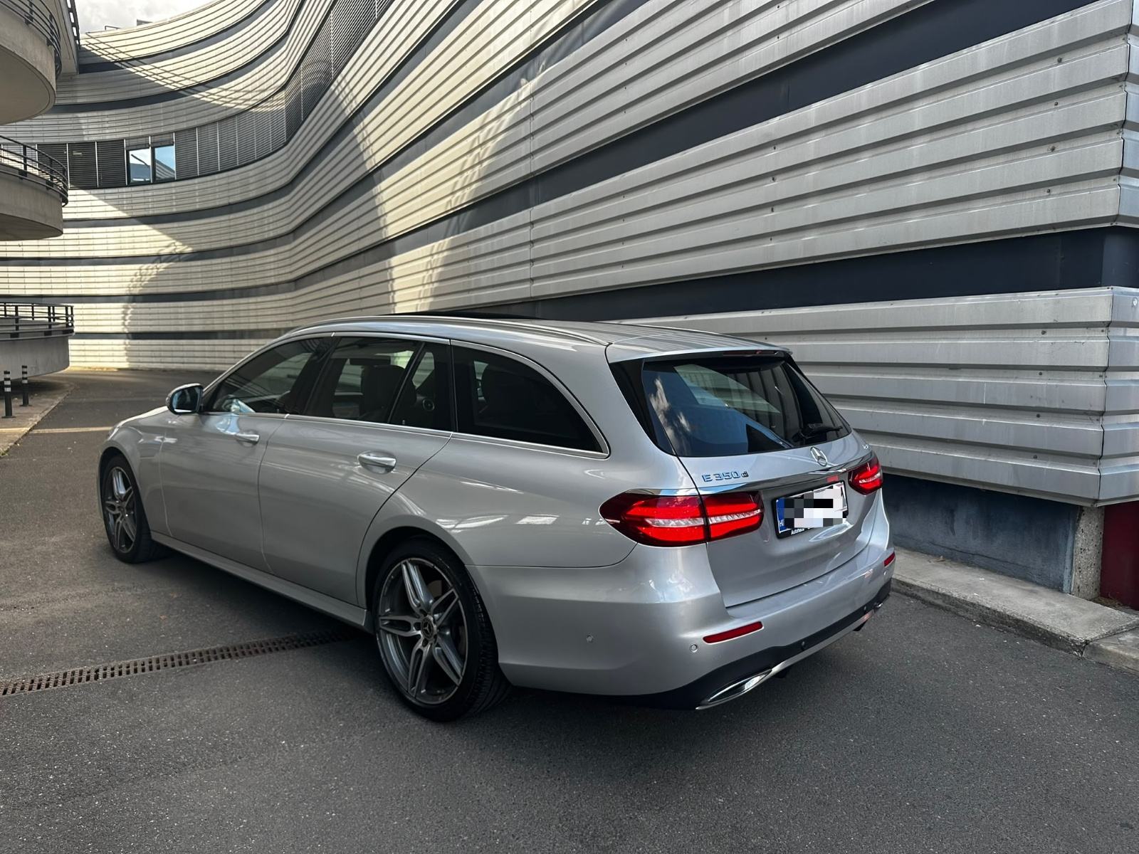 Mercedes-Benz E-klasa T-model 350d 4Matic*AMG*Pano*Navi*360*Novo*, fotografija 5