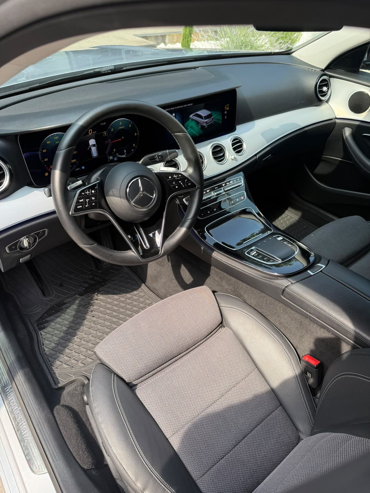 Mercedes-Benz E-klasa T-model E 220 d Karavan, fotografija 13