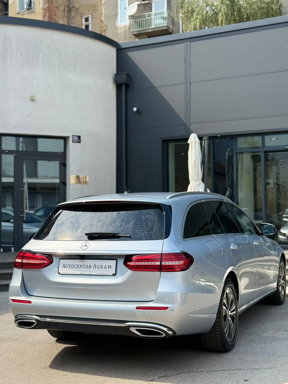 Mercedes-Benz E-klasa T-model E 220 d Karavan, fotografija 6