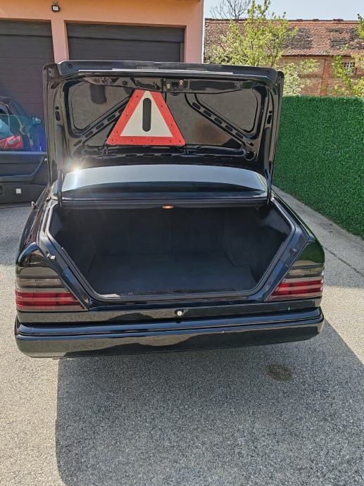 Mercedes-Benz E-klasa W124 Coupe 300TD, pogled izvana - slika 4