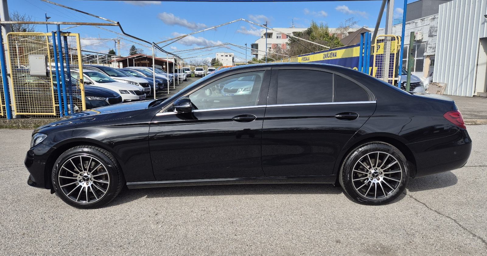 Mercedes-Benz E-klasa 220 d, 4Matic, odlično stanje, garancija..., fotografija 4