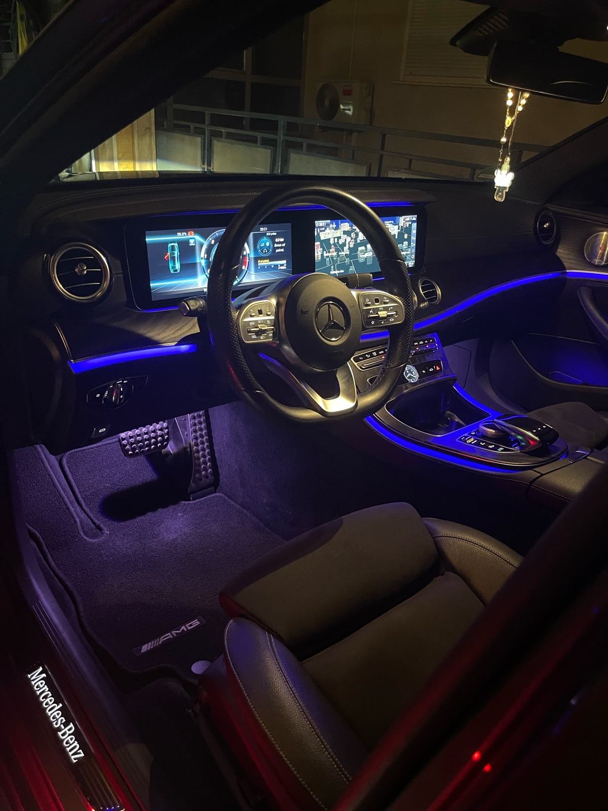 Mercedes-Benz E200d - AMG 2020god, fotografija 19