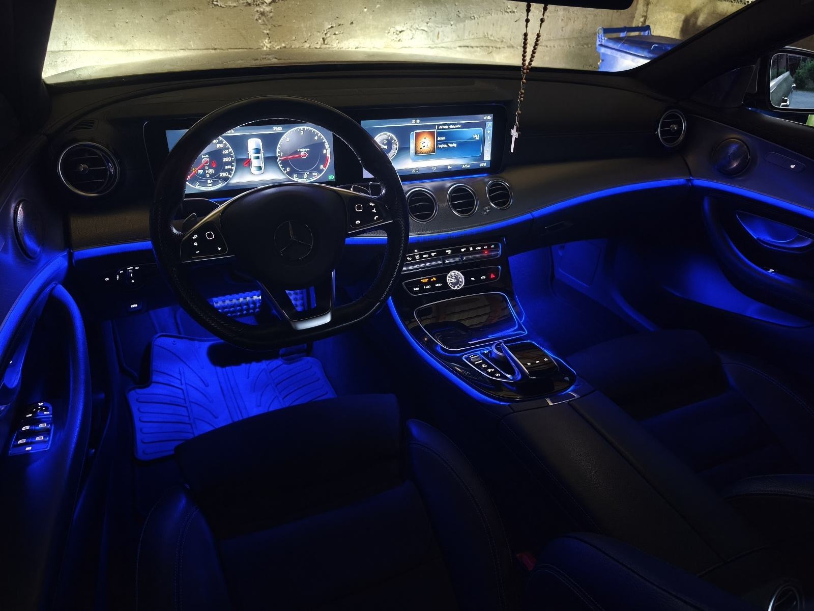 Mercedes-Benz E220 AMG line, fotografija 14