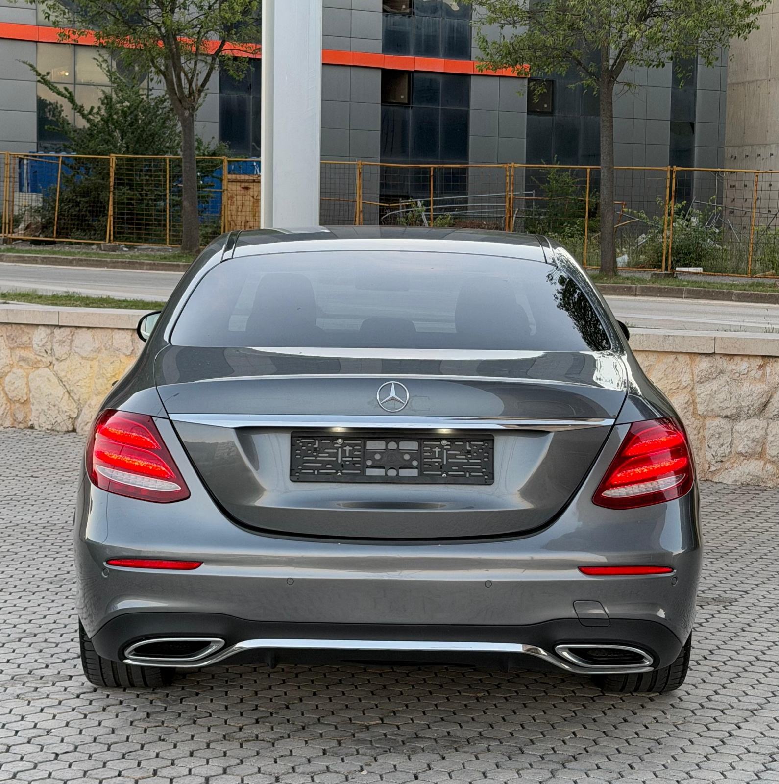 MERCEDES BENZ E220 D - 3xAMG PAKET - WIDESCREEN,KAMERA,AMBIENT LIGHT, fotografija 10