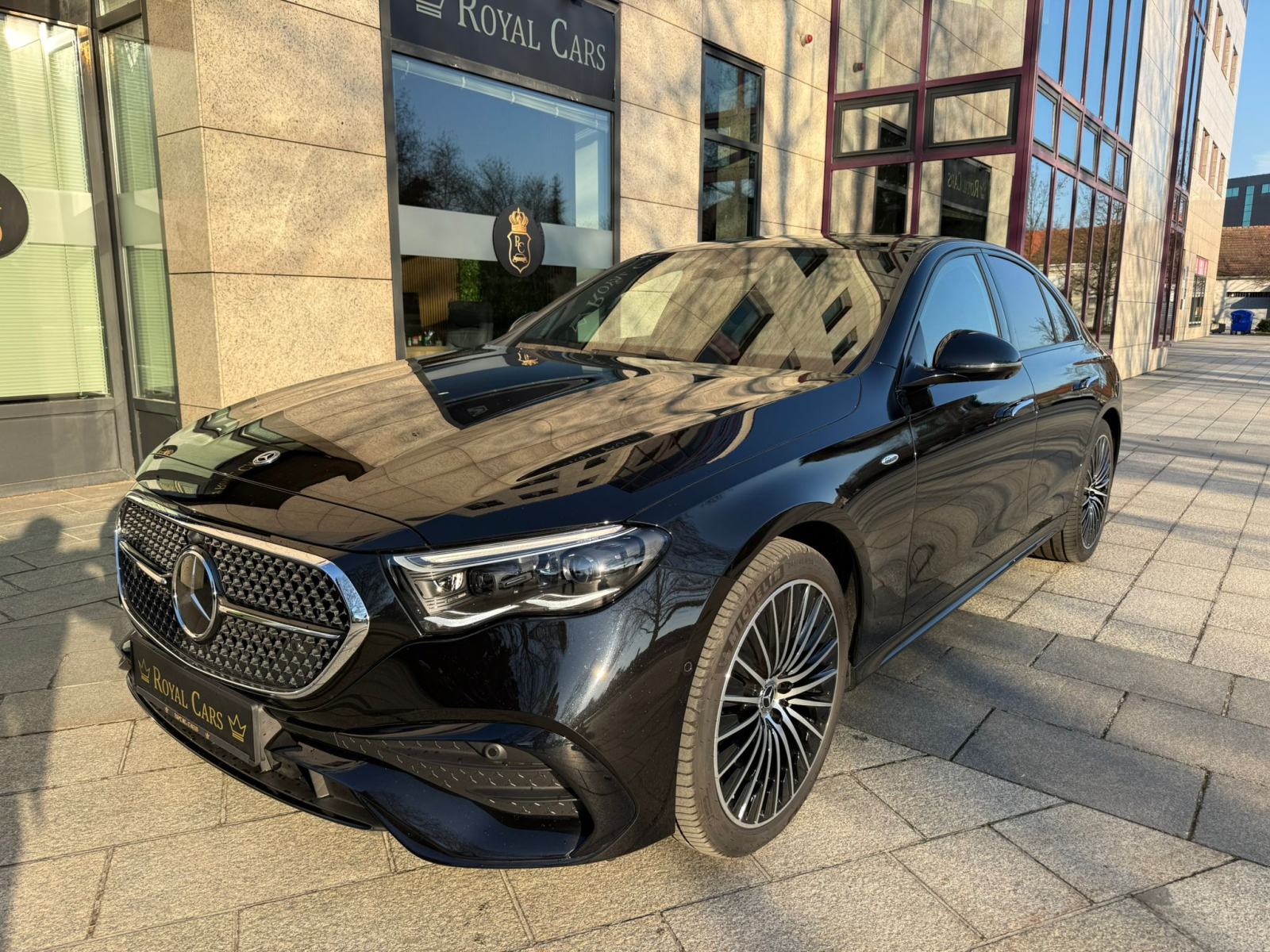 MERCEDES-BENZ E300de - 2025 GOD - AMG - 3xTV - U SUSTAVU PDVA!, fotografija 1