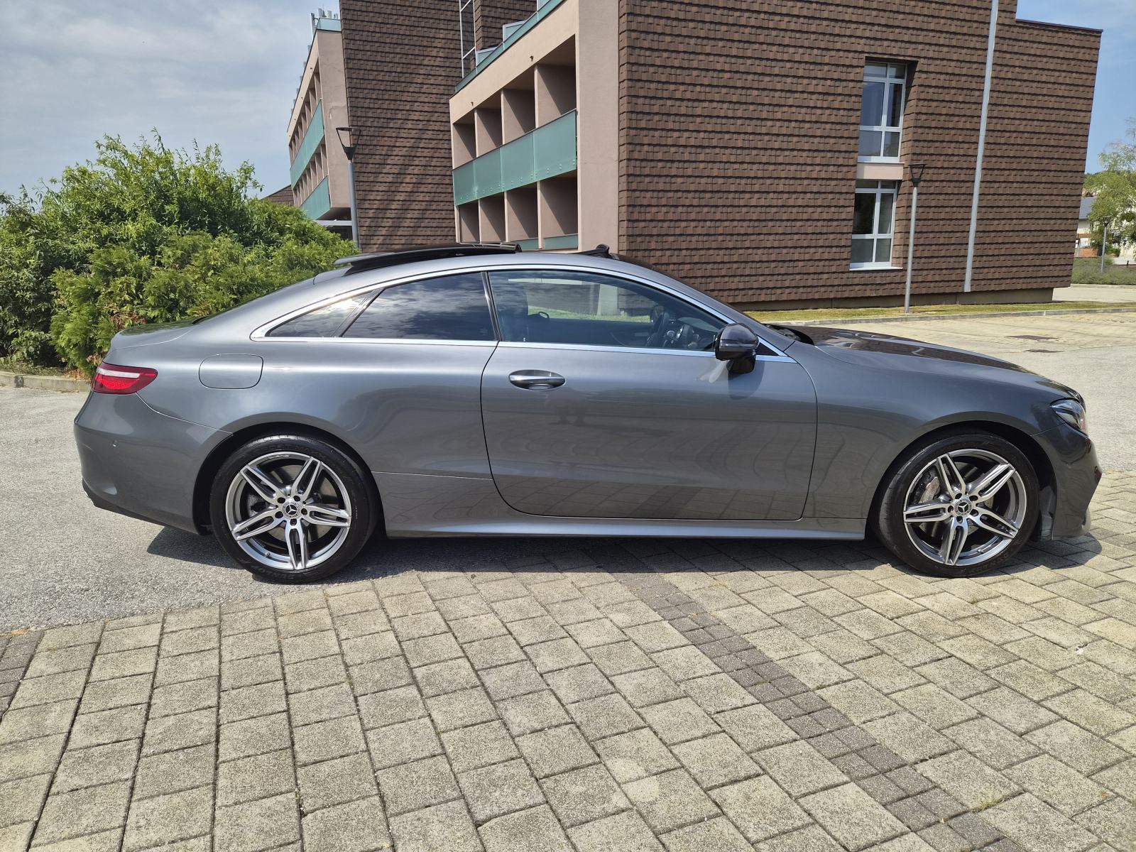Mercedes-Benz E400 COUPE, 4MATIC, 9G, AMG, 2018., TOP STANJE, SERVISNA, fotografija 9