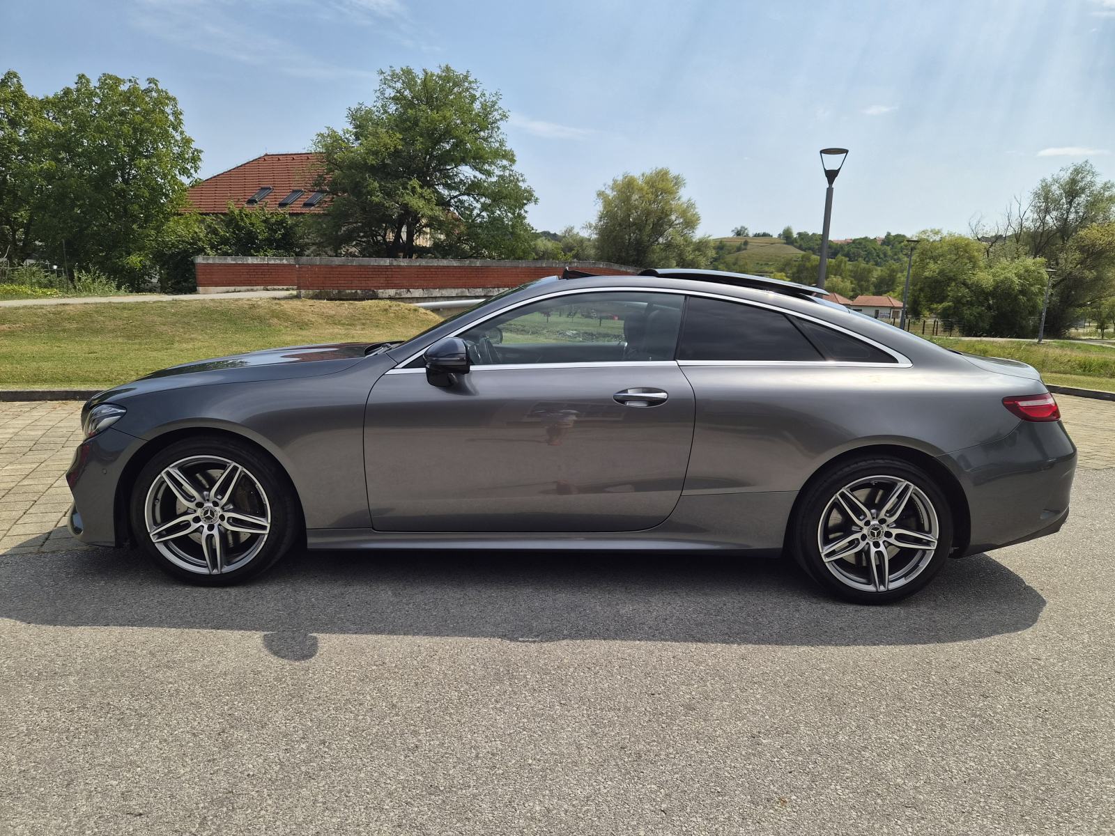 Mercedes-Benz E400 COUPE, 4MATIC, 9G, AMG, 2018., TOP STANJE, SERVISNA, pogled izvana - slika 3
