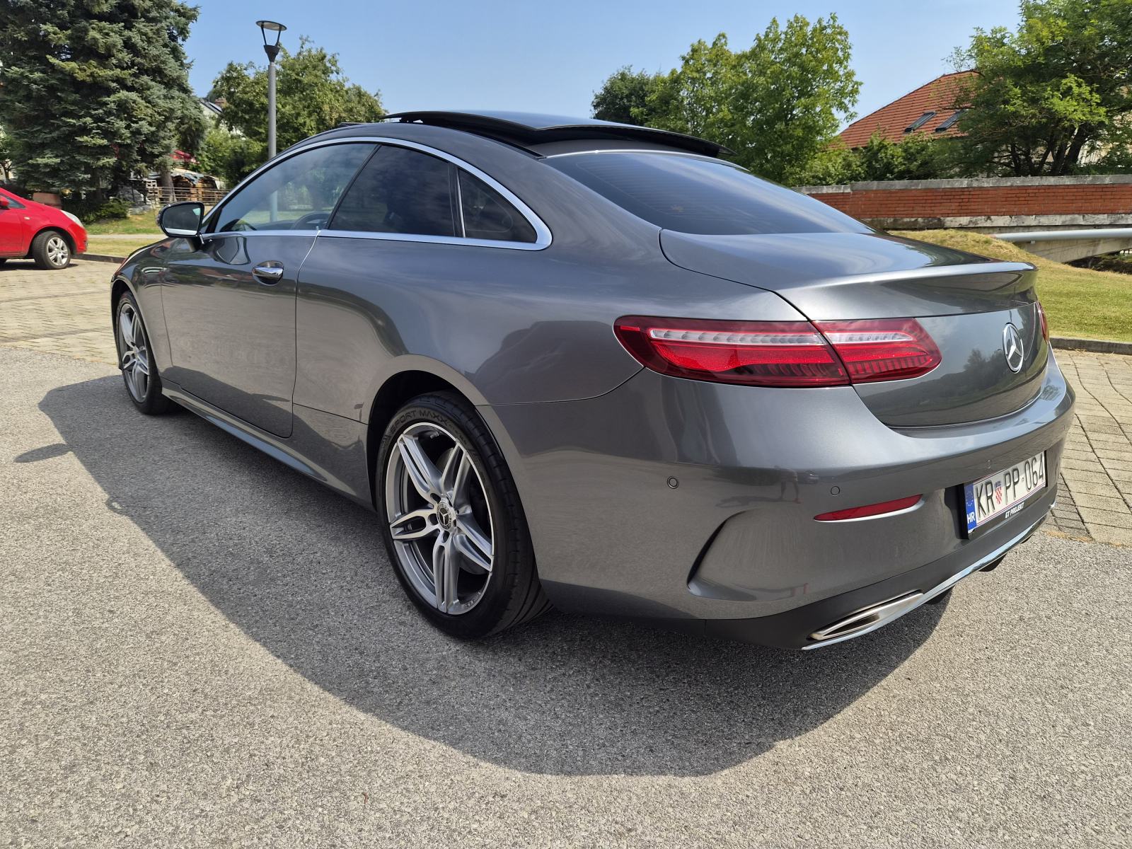 Mercedes-Benz E400 COUPE, 4MATIC, 9G, AMG, 2018., TOP STANJE, SERVISNA, pogled izvana - slika 4