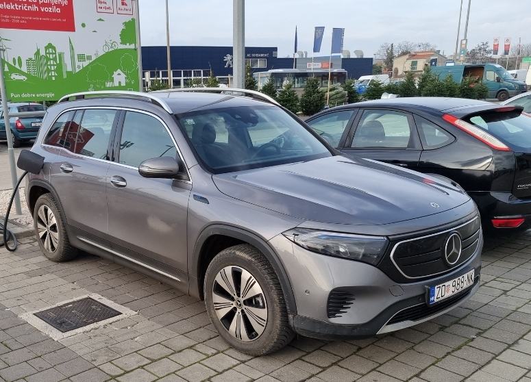 Mercedes-Benz EQB 300 4matic, pogled izvana - slika 2