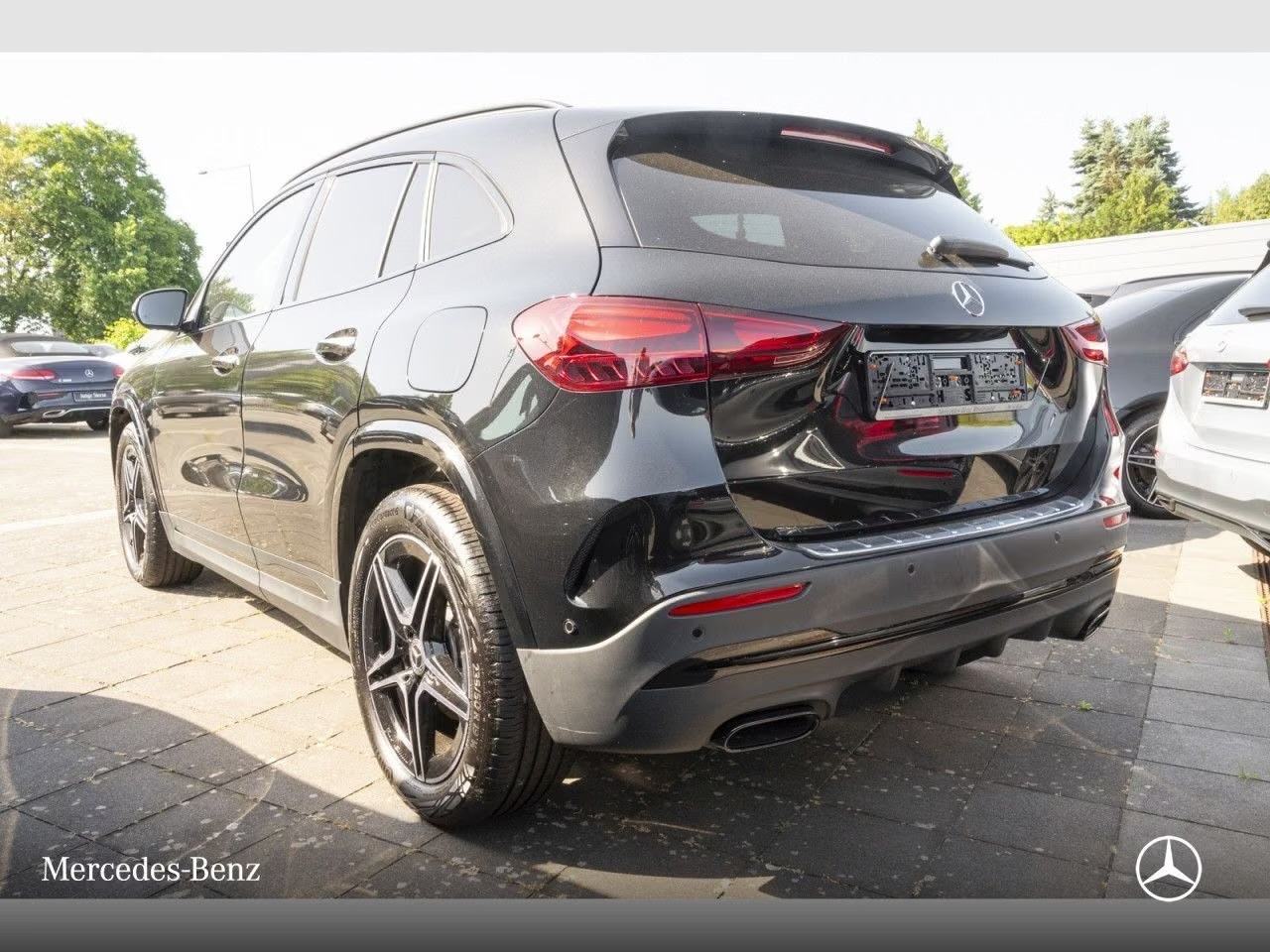 Mercedes-Benz GLA 180 AMG automatik, fotografija 4