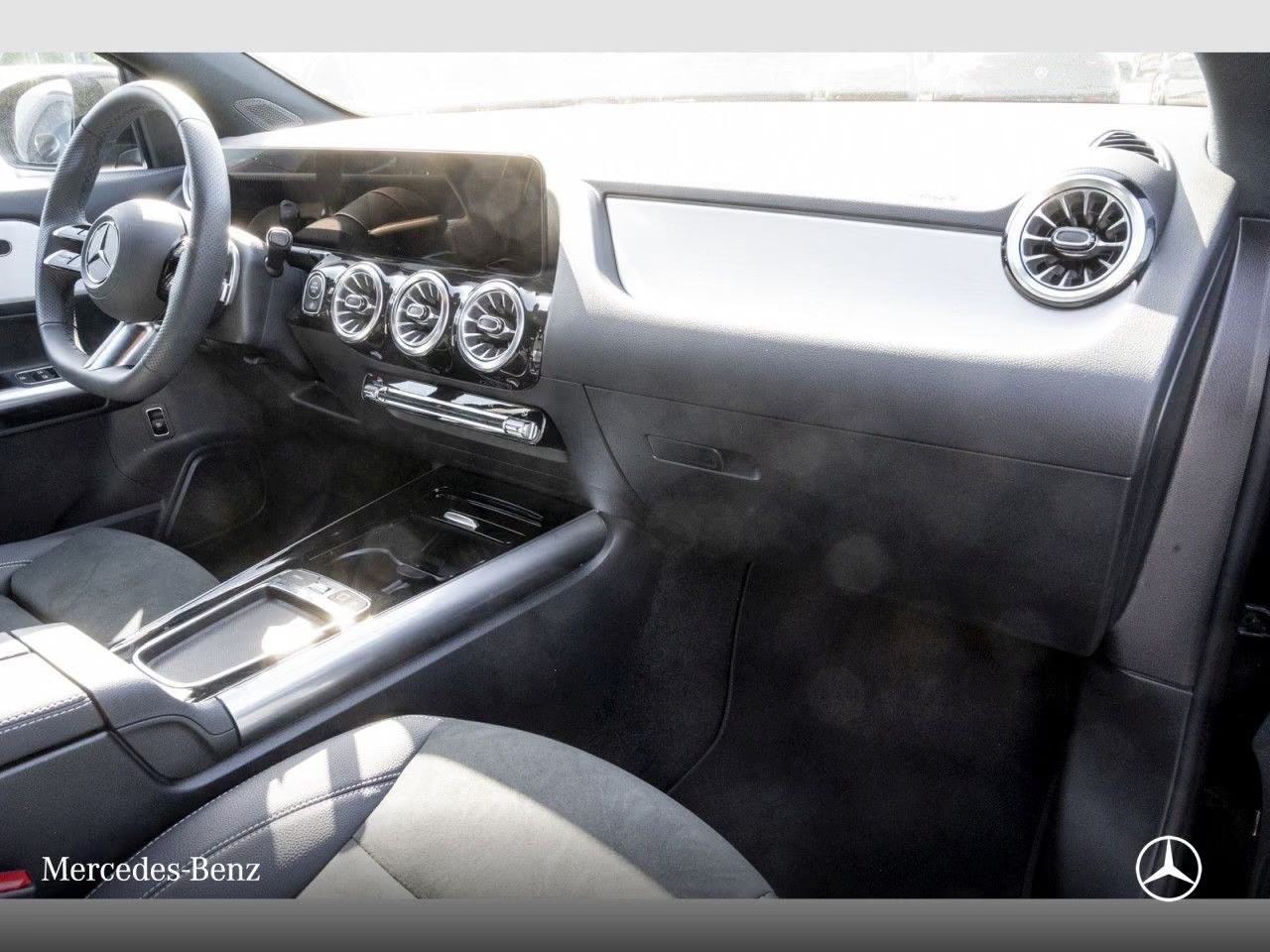 Mercedes-Benz GLA 180 AMG automatik, fotografija 8