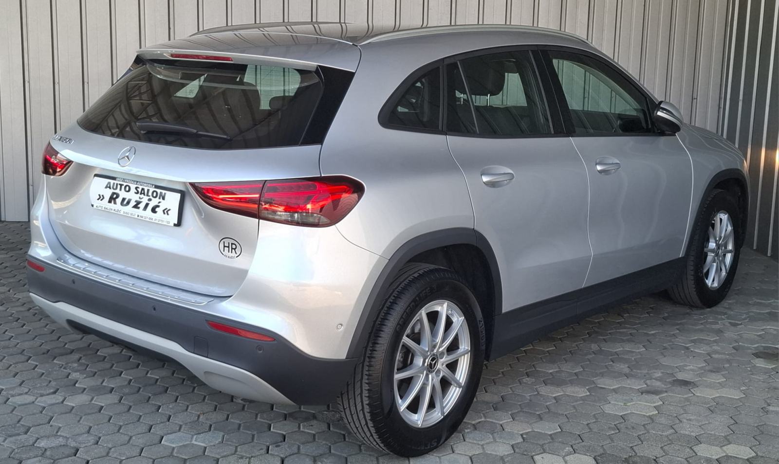 Mercedes-Benz GLA 180 d AUTOMATIK LUXURY NAVI 2xPDC FULL LED GARANCIJA, fotografija 6