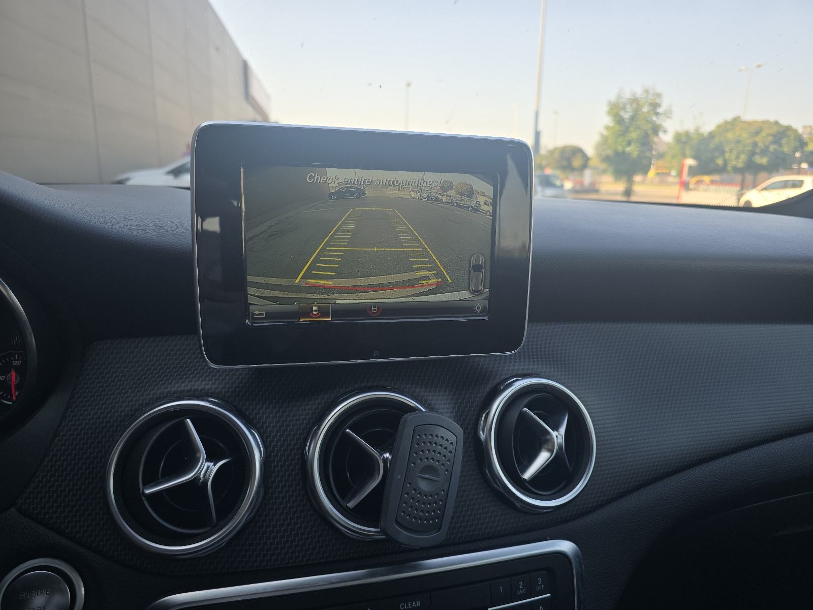 Mercedes-Benz GLA 200 automatik, fotografija 10