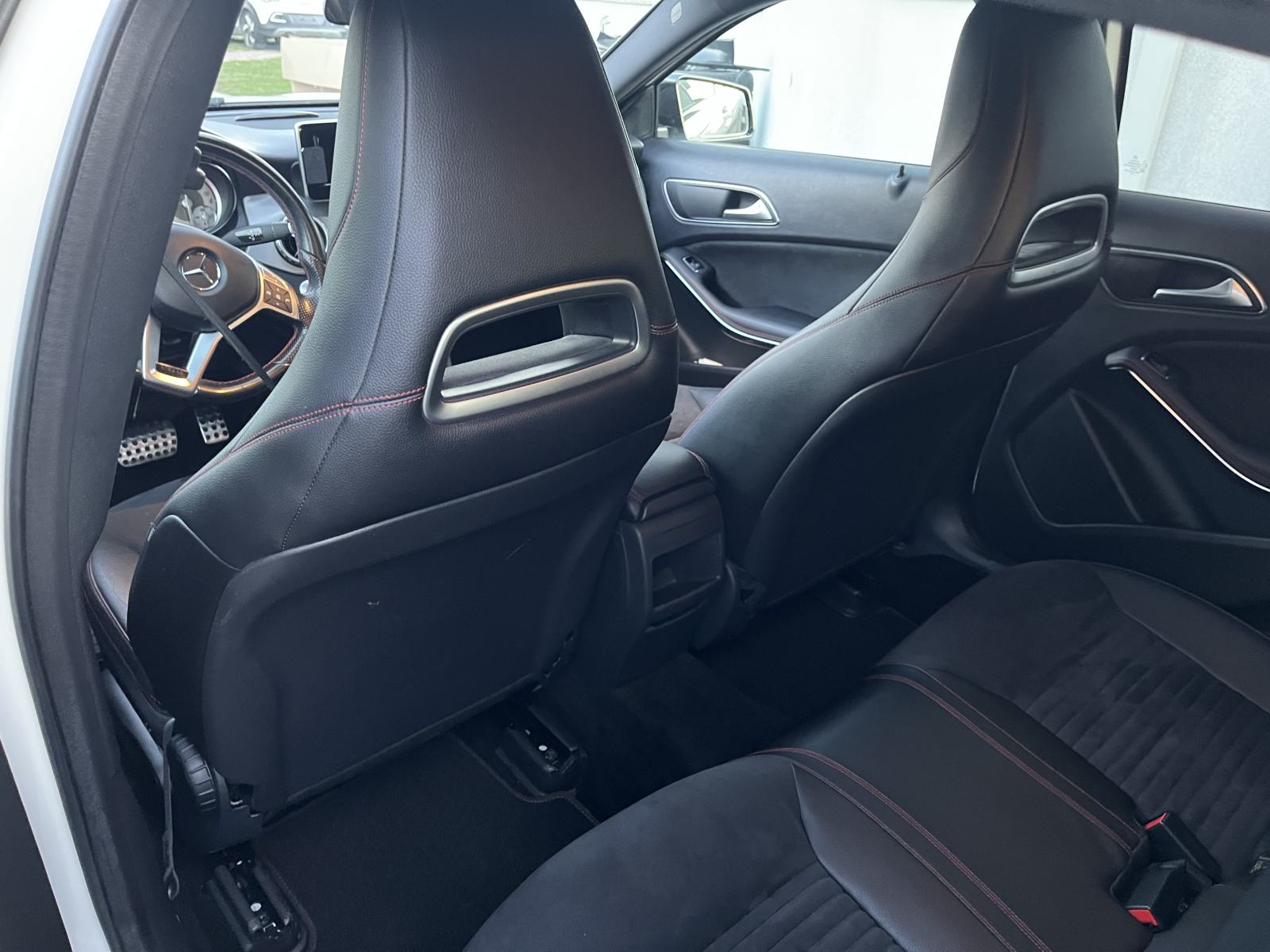 Mercedes-Benz GLA 200 CDI 4MATIC AMG, fotografija 13