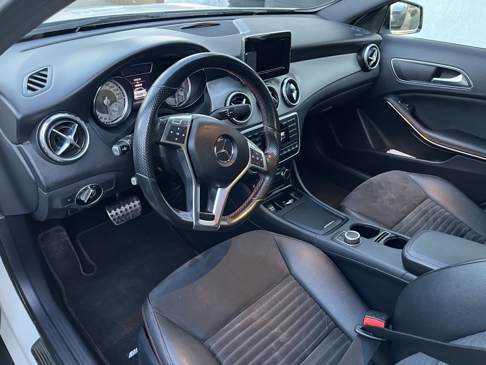 Mercedes-Benz GLA 200 CDI 4MATIC AMG, fotografija 14