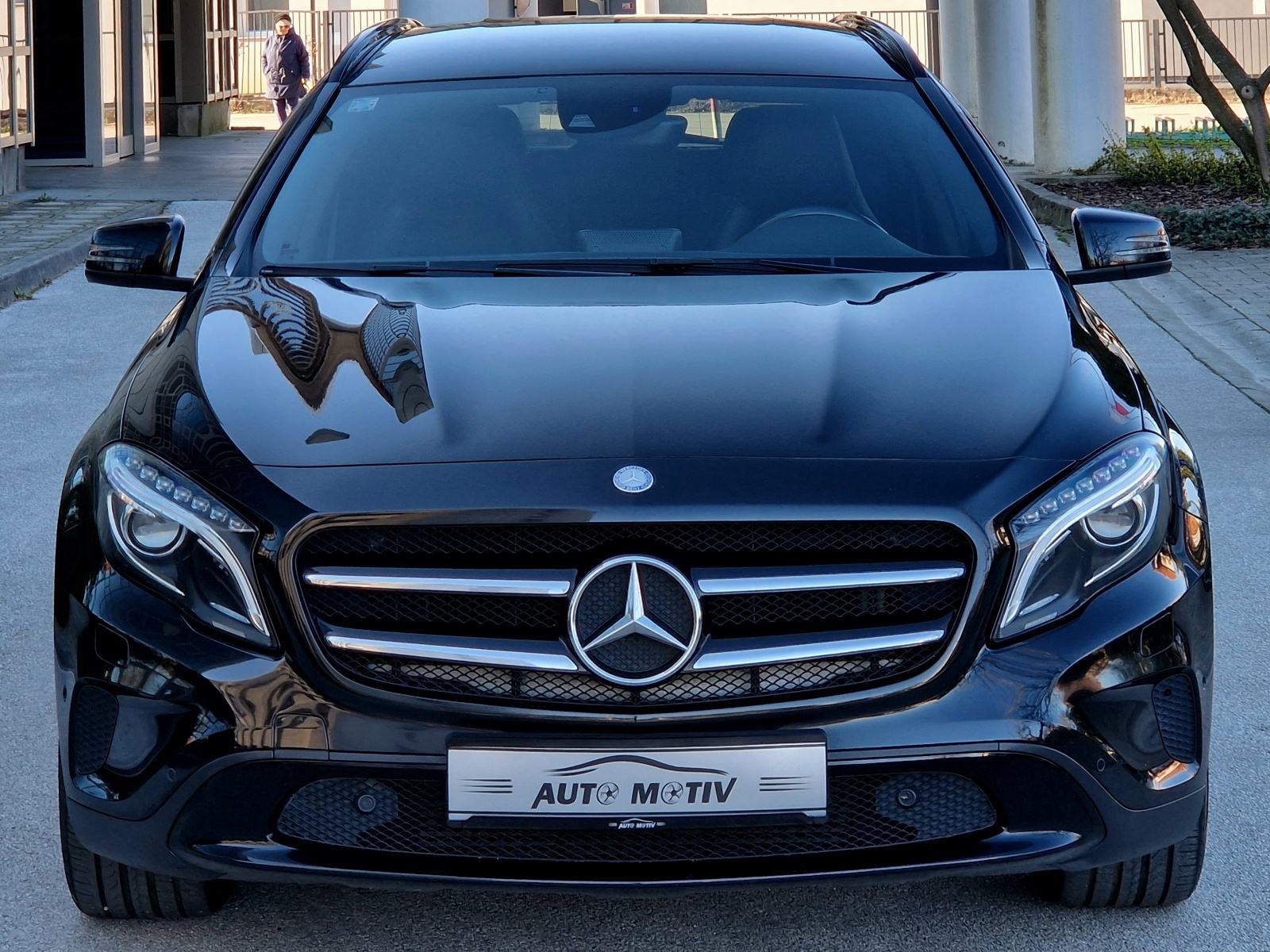 MERCEDES-BENZ GLA 200 CDI 4MATIC - BOGATA OPREMA-SERVISNA-REG.07/2027., fotografija 3
