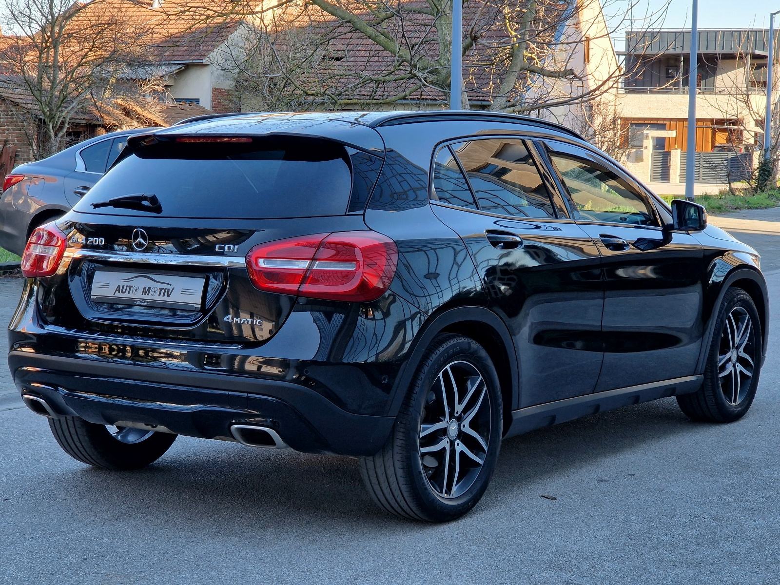 MERCEDES-BENZ GLA 200 CDI 4MATIC - BOGATA OPREMA-SERVISNA-REG.07/2027., fotografija 7