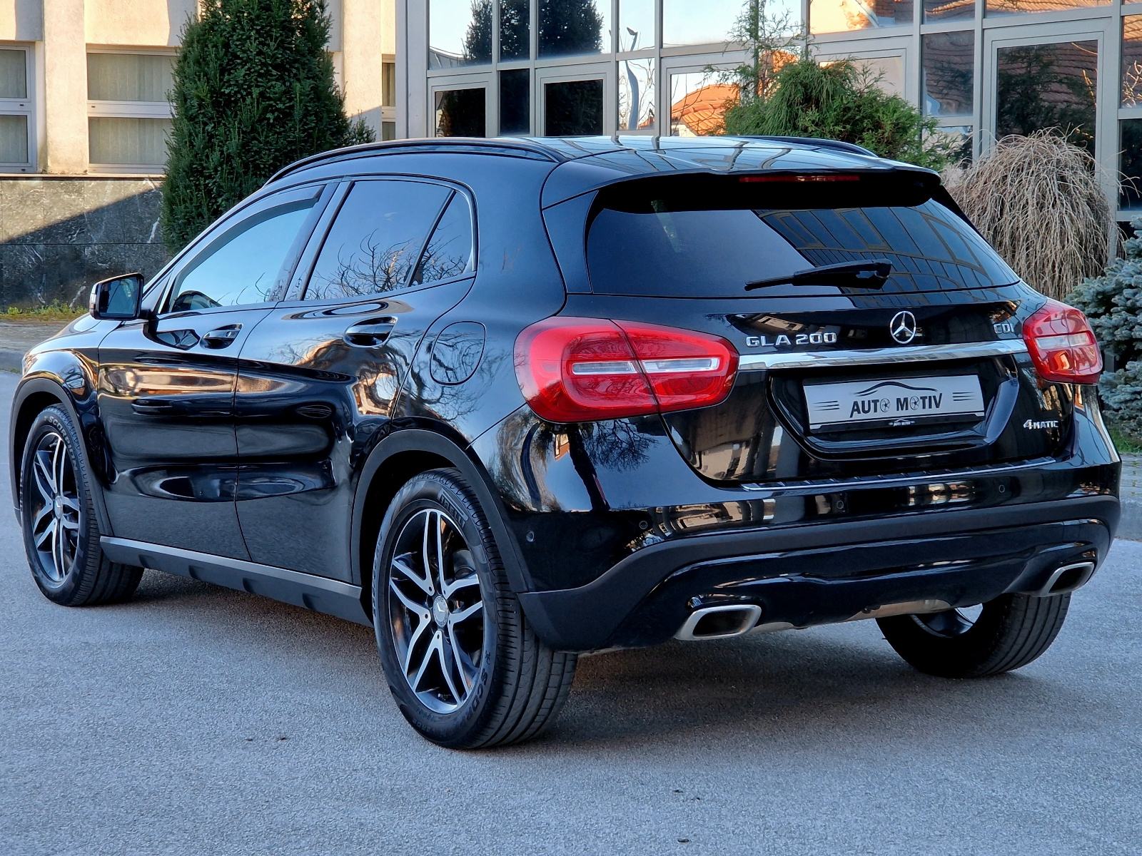 MERCEDES-BENZ GLA 200 CDI 4MATIC - BOGATA OPREMA-SERVISNA-REG.07/2027., fotografija 9