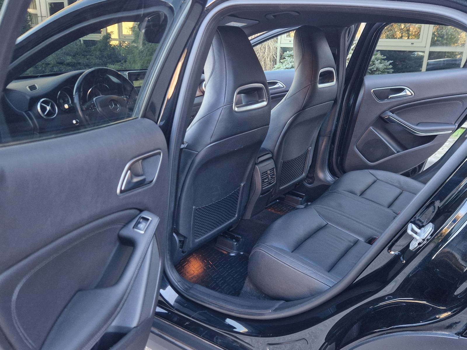 MERCEDES-BENZ GLA 200 CDI 4MATIC - BOGATA OPREMA-SERVISNA-REG.07/2027., fotografija 14