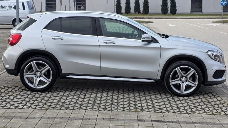 MERCEDES-BENZ GLA 200 CDI AMG - **SERVISNA - TOP STANJE - ATRAKTIVAN**, fotografija 10