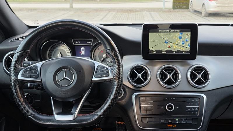 MERCEDES-BENZ GLA 200 CDI AMG - **SERVISNA - TOP STANJE - ATRAKTIVAN**, fotografija 18