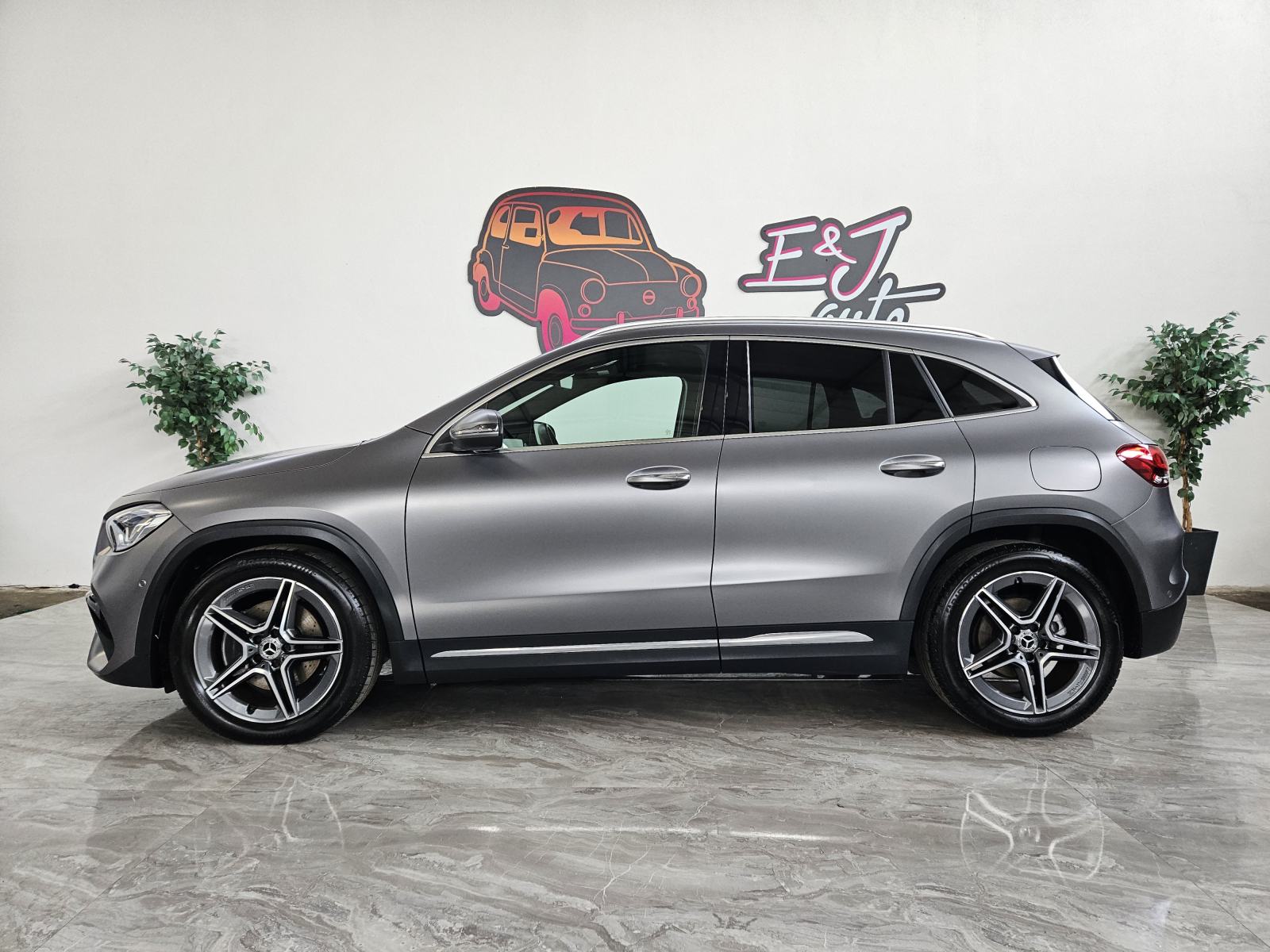 Mercedes-Benz GLA 200 d AMG-LINE MATT KAMERA AMBIENT ASSIST KEYLESS, fotografija 3