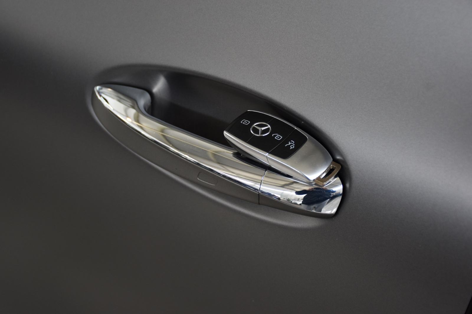 Mercedes-Benz GLA 200 d AMG-LINE MATT KAMERA AMBIENT ASSIST KEYLESS, fotografija 17